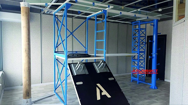 г. Саяногорск. СибКЭУЦ (ЧУ ДПО) усилил учебный центр полигоном «Альпинист-02-0-3»